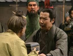 从三让徐州开始辅佐刘备旅游中郎将